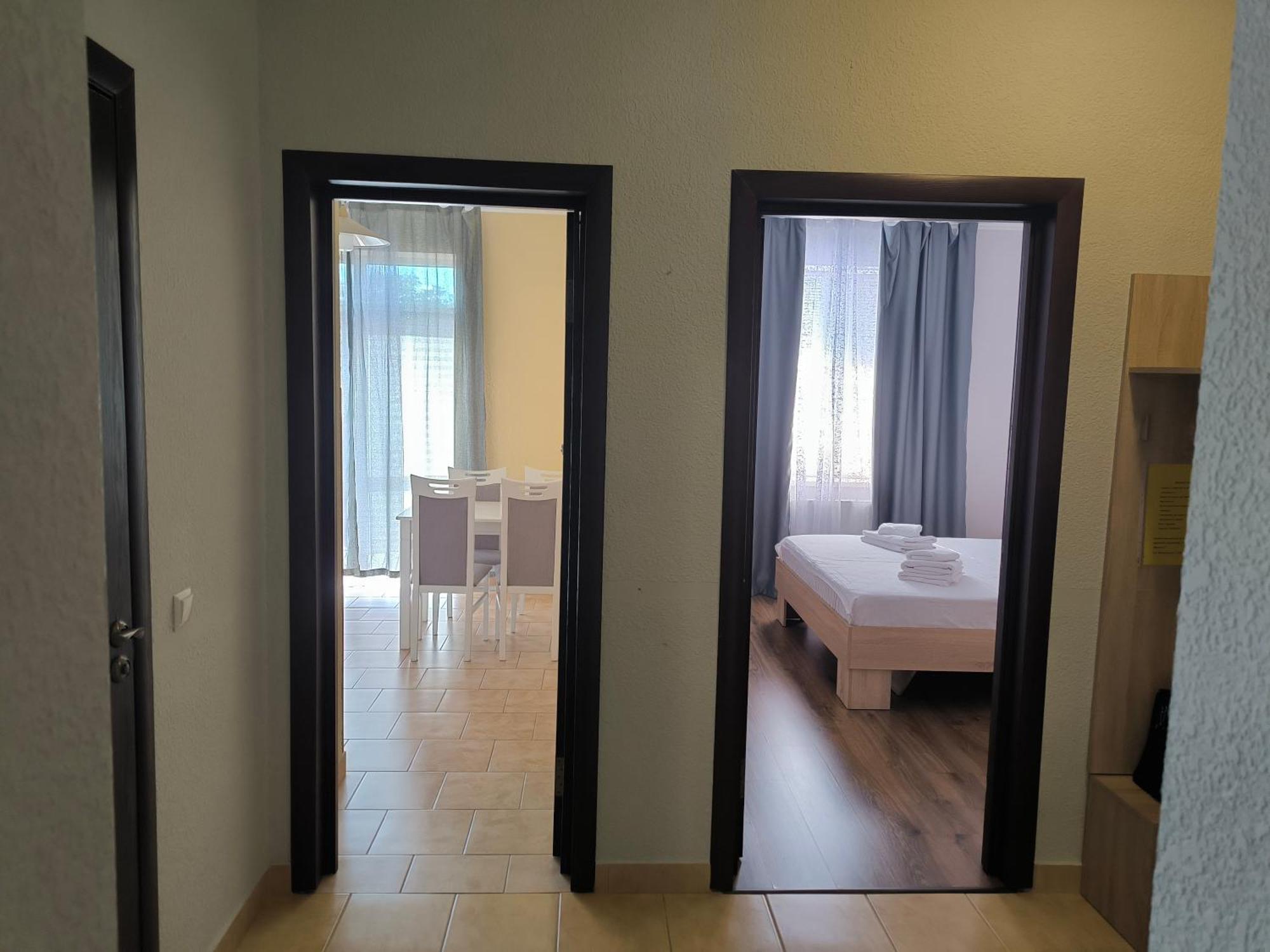 Apartments Domovik Parkaniya, 2A موكاشيفه المظهر الخارجي الصورة