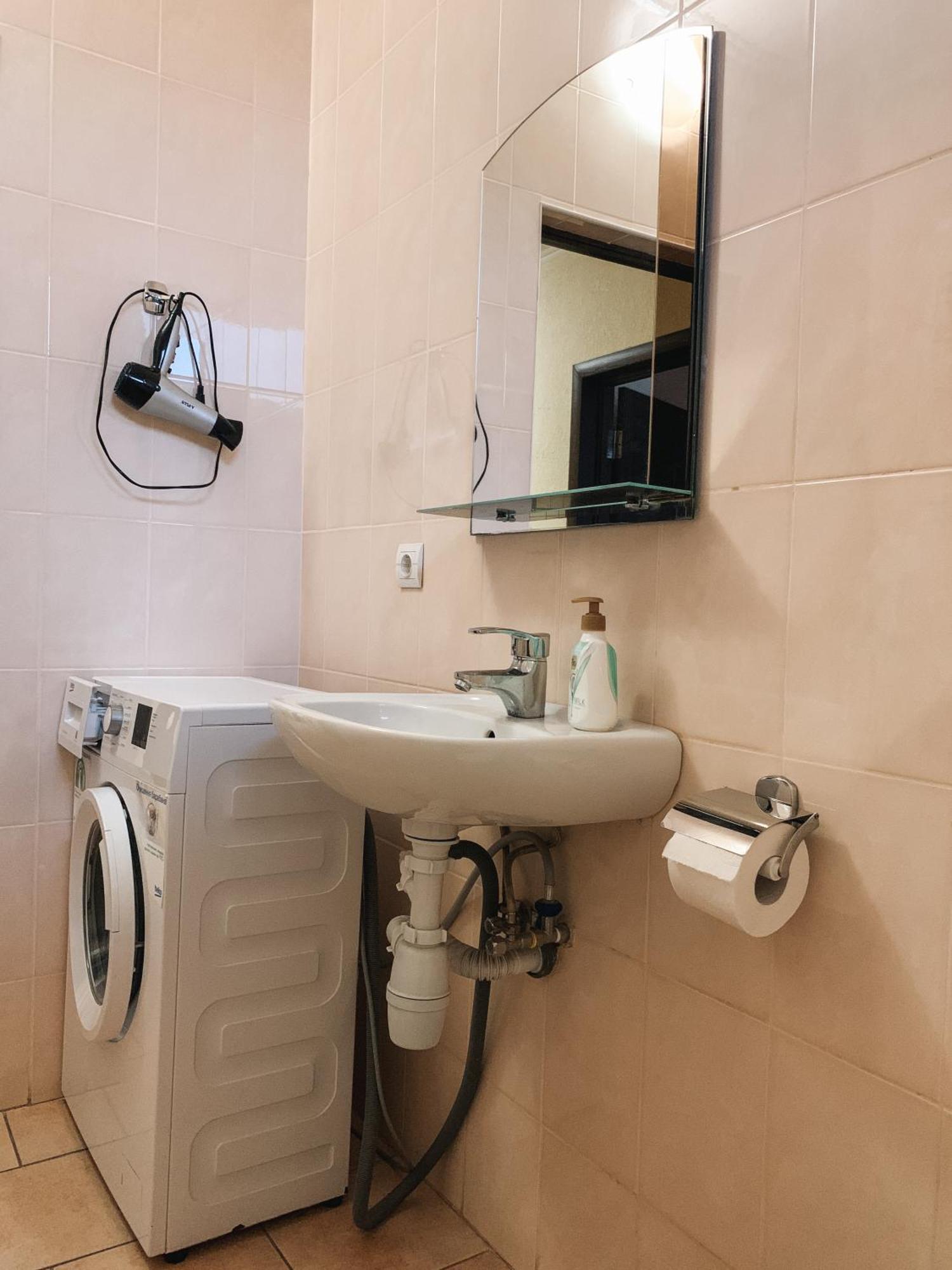 Apartments Domovik Parkaniya, 2A موكاشيفه المظهر الخارجي الصورة
