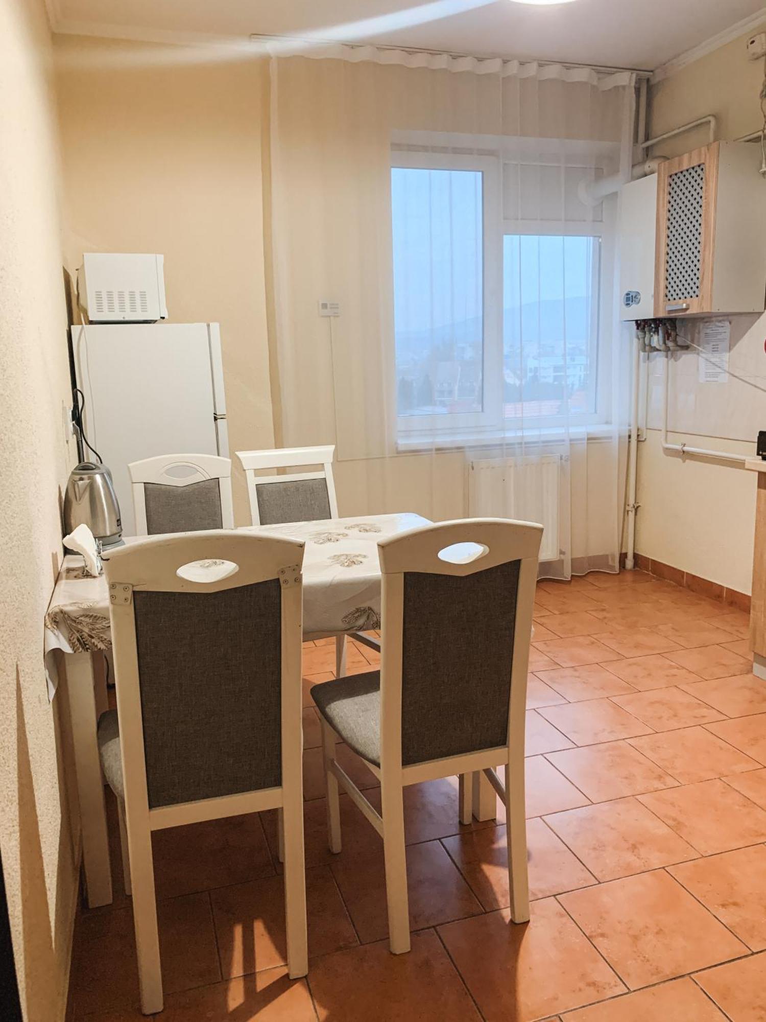 Apartments Domovik Parkaniya, 2A موكاشيفه المظهر الخارجي الصورة