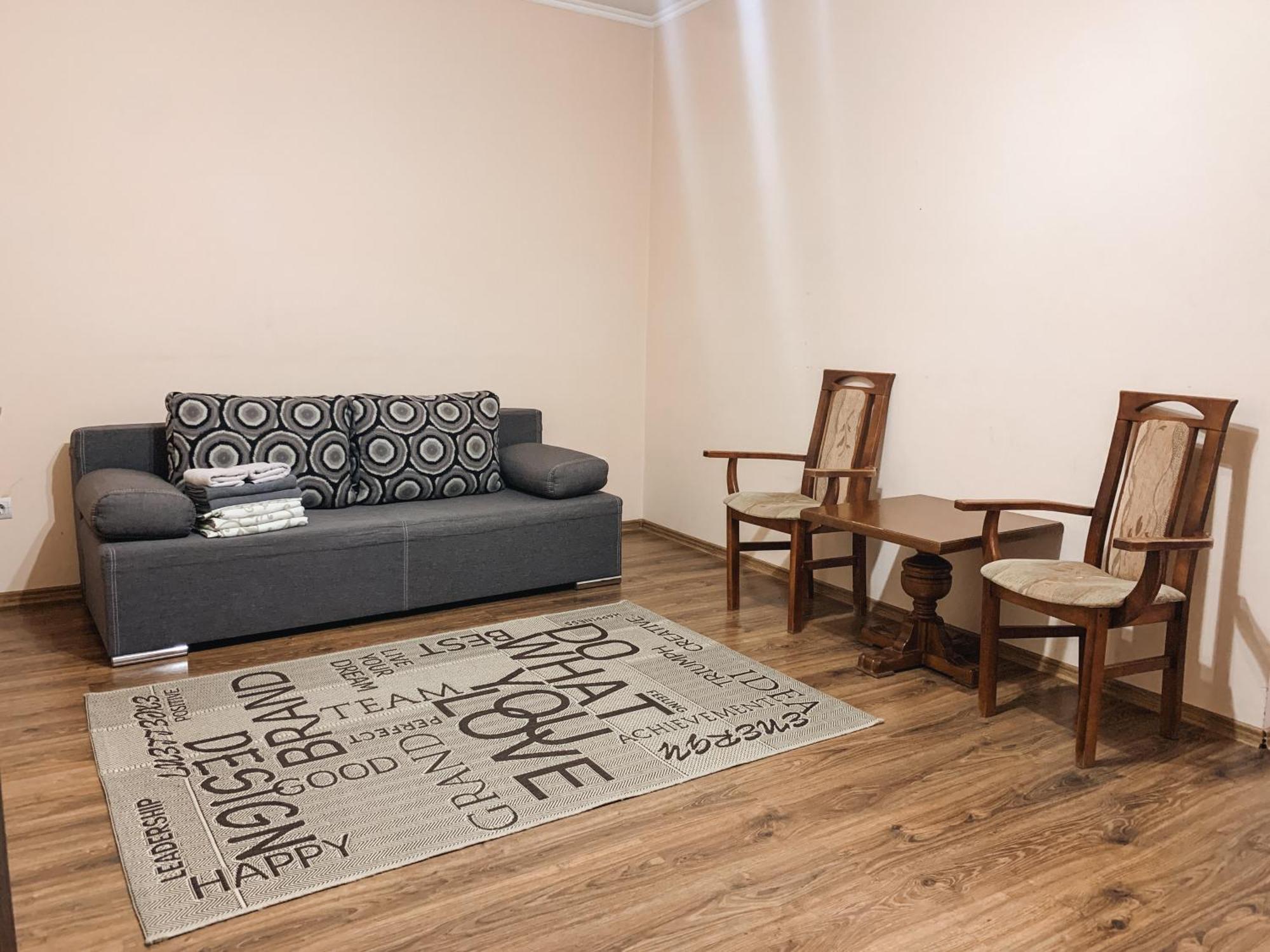 Apartments Domovik Parkaniya, 2A موكاشيفه المظهر الخارجي الصورة
