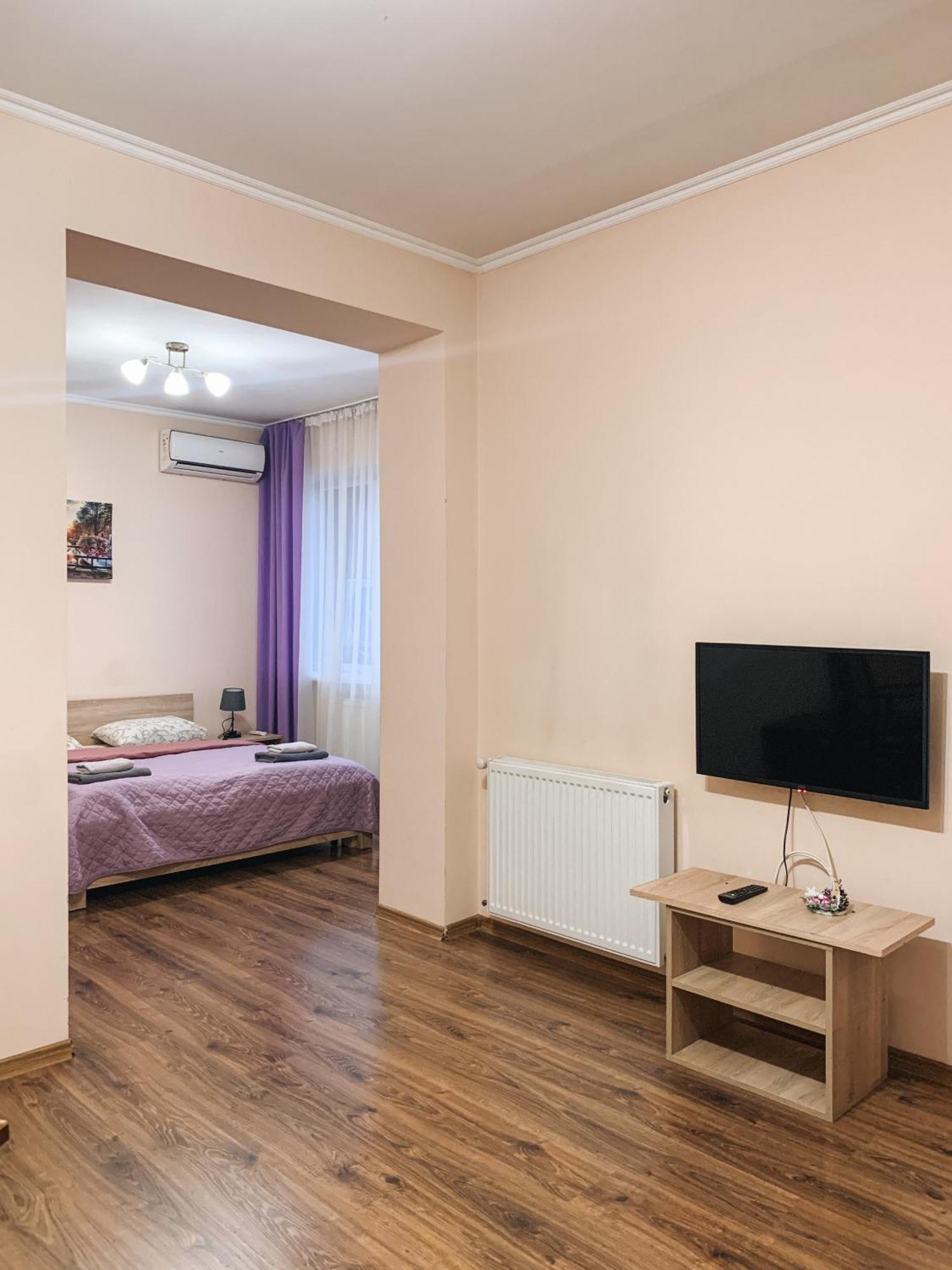 Apartments Domovik Parkaniya, 2A موكاشيفه المظهر الخارجي الصورة