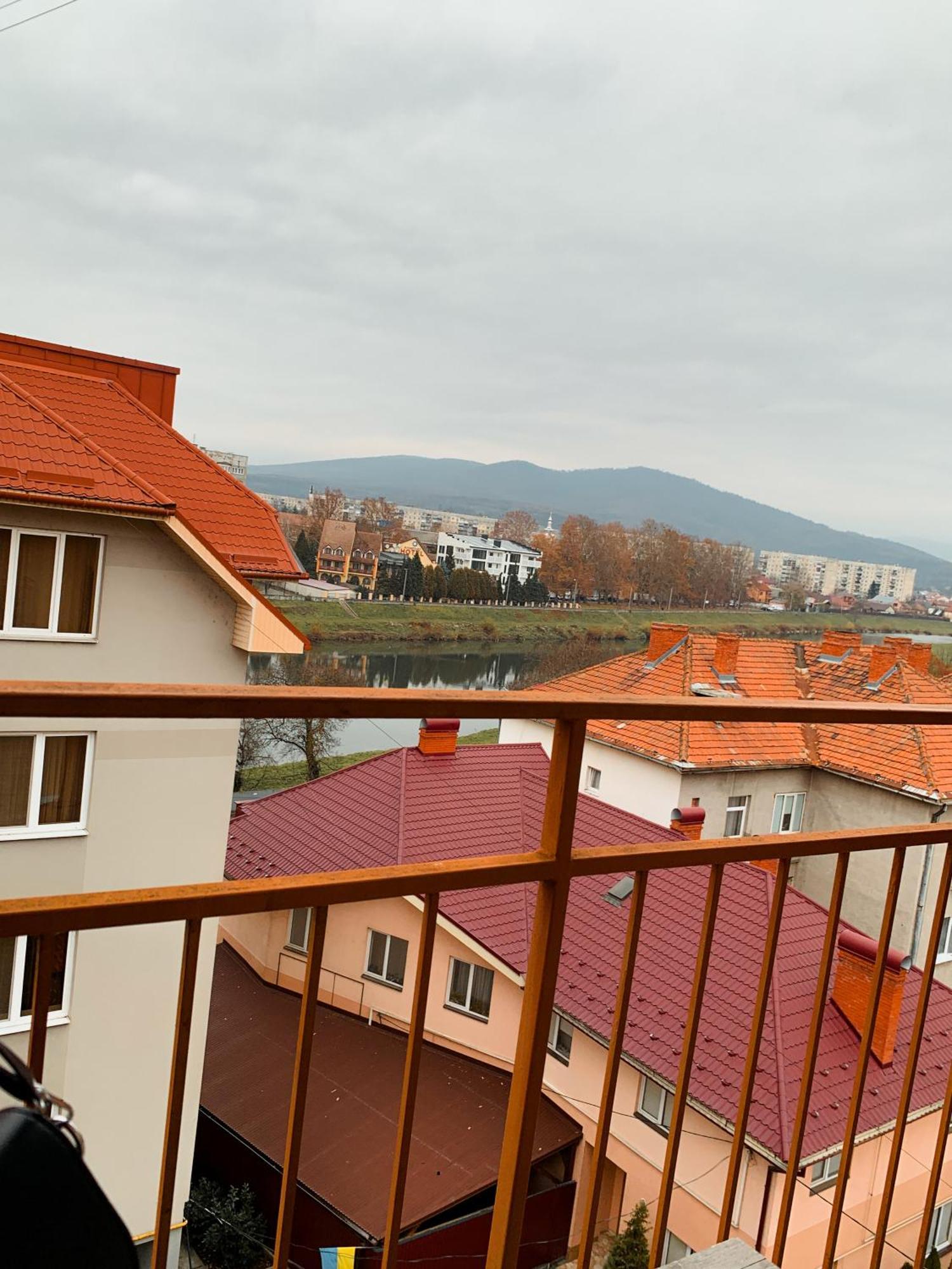 Apartments Domovik Parkaniya, 2A موكاشيفه المظهر الخارجي الصورة
