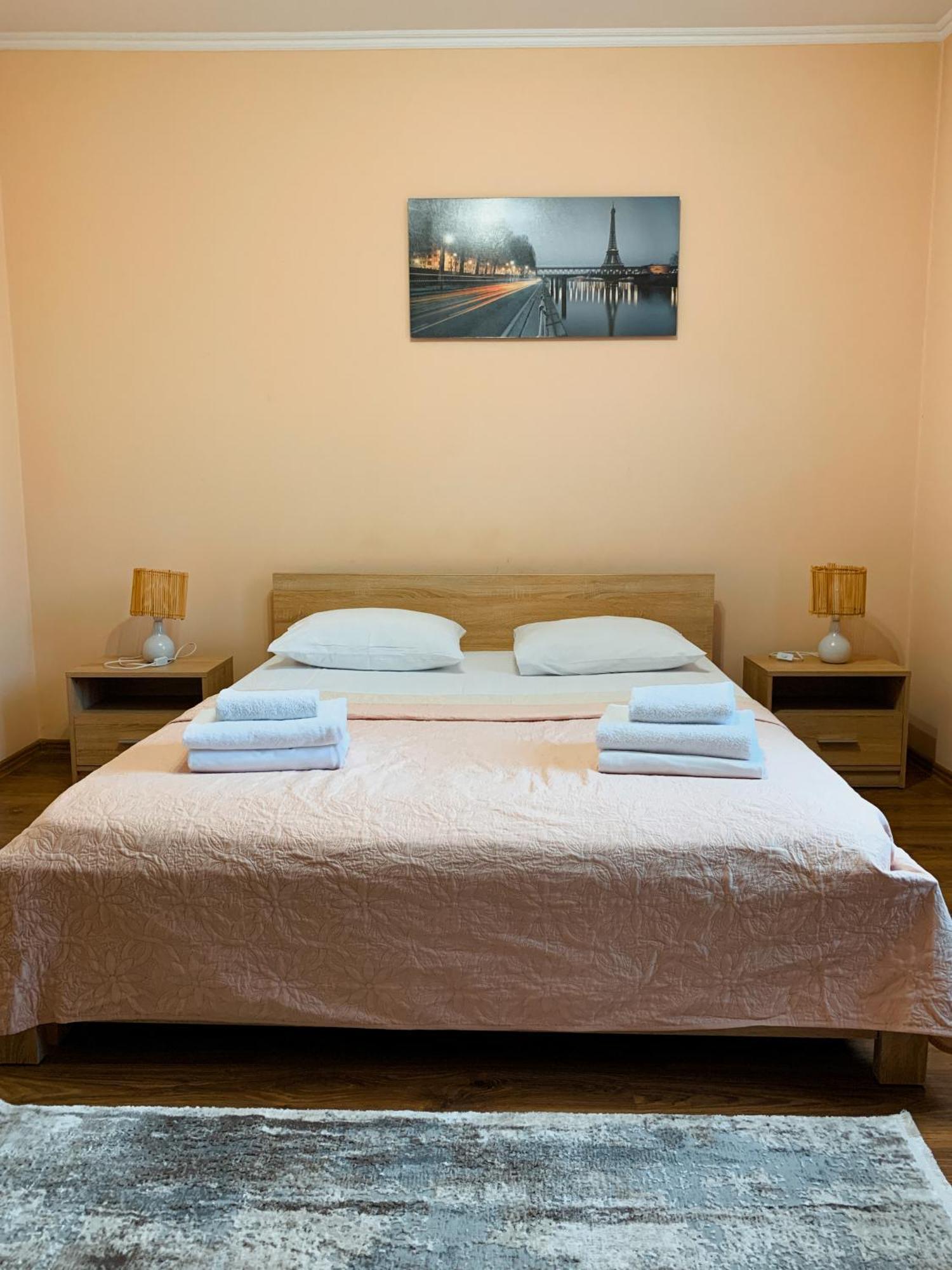 Apartments Domovik Parkaniya, 2A موكاشيفه المظهر الخارجي الصورة