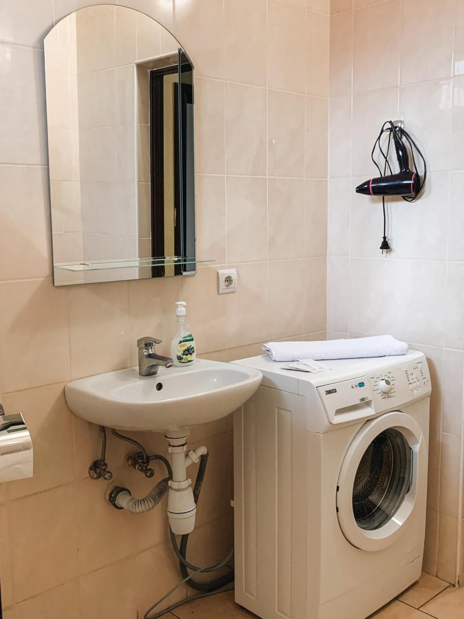 Apartments Domovik Parkaniya, 2A موكاشيفه المظهر الخارجي الصورة