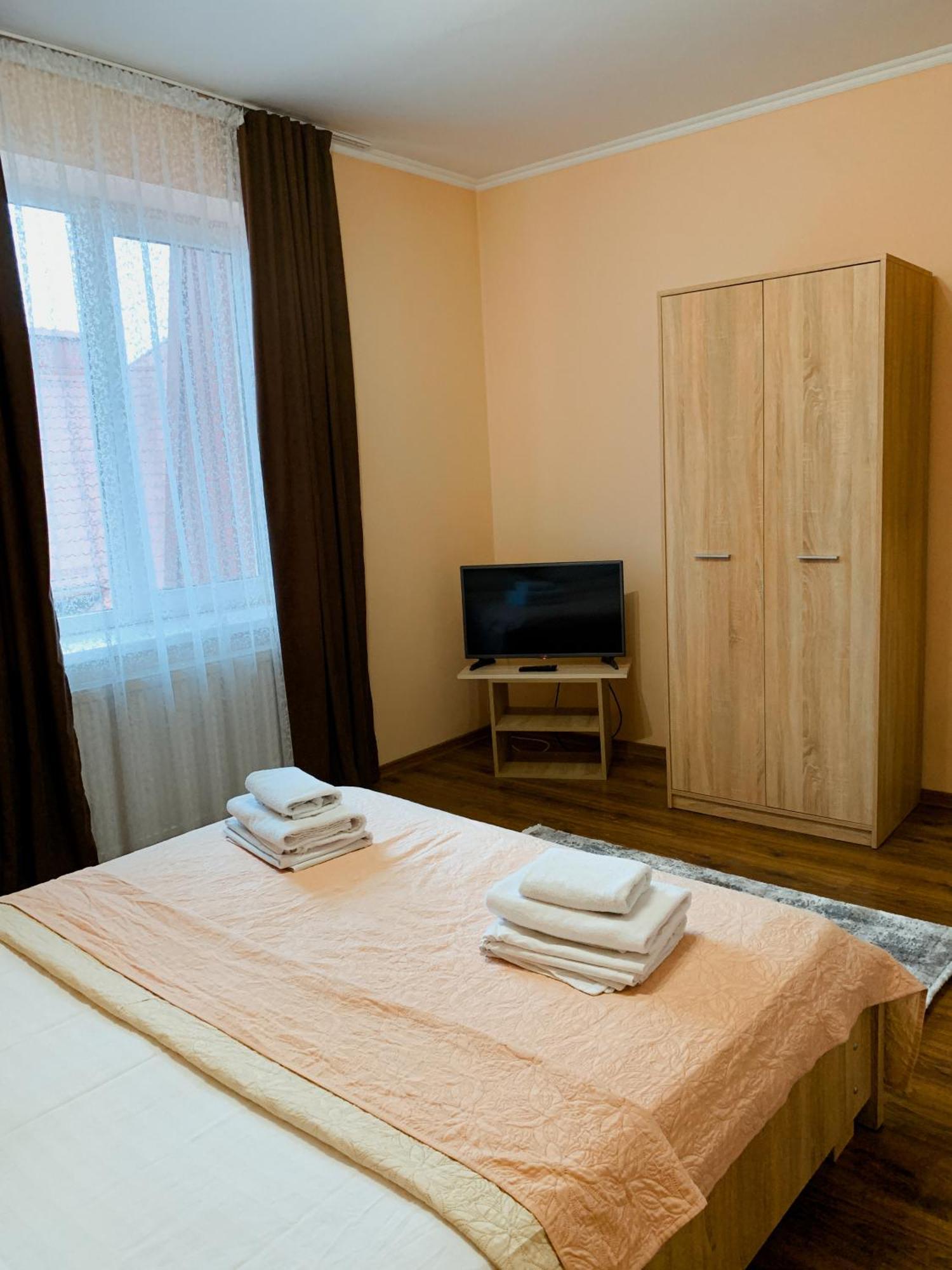 Apartments Domovik Parkaniya, 2A موكاشيفه المظهر الخارجي الصورة