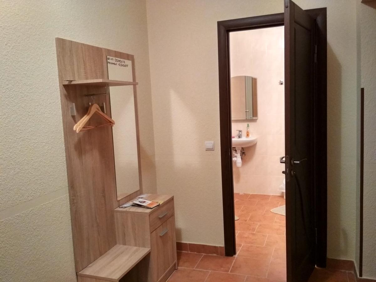Apartments Domovik Parkaniya, 2A موكاشيفه المظهر الخارجي الصورة